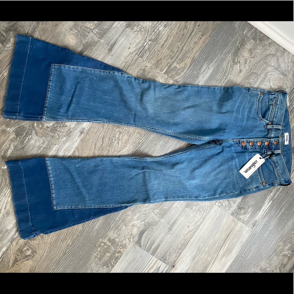 NWT Wrangler / Free People bell bottom jeans